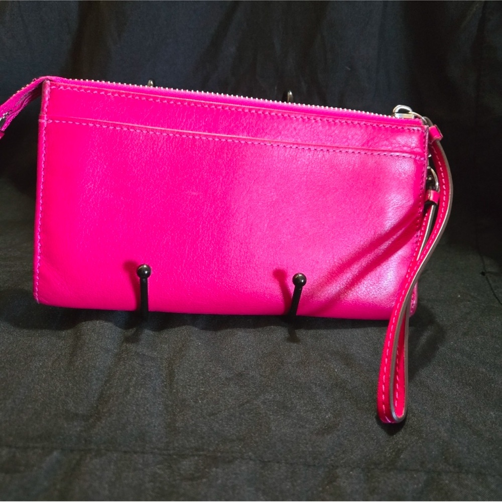 Coach EUC Pink Leather Zip Wristlet/Wallet - Picture 2 of 9